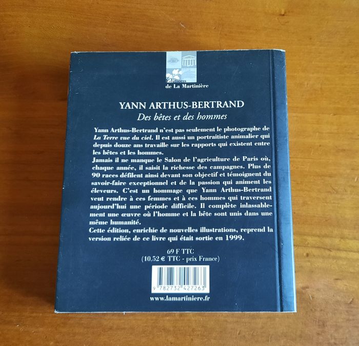Livre Des bêtes et des hommes Yann Arthus-Bertrand - photo numéro 2