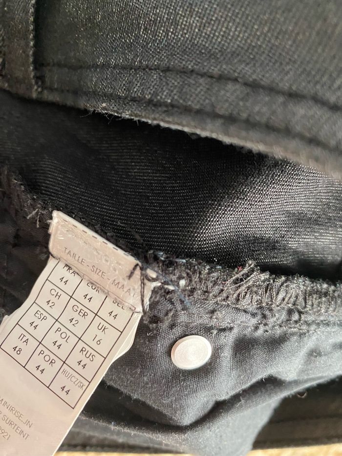 Jupe noire Taille 44 - photo numéro 3