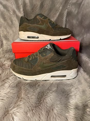 Air max 90 kaki prenium taille 39