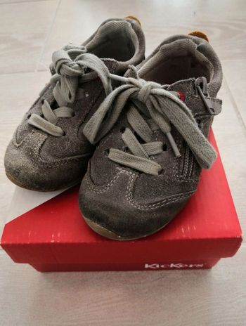 Baskets Kickers grises pointure 23