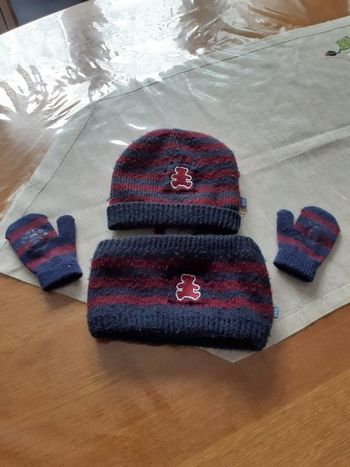 Ensemble bonnet cache cou moufles