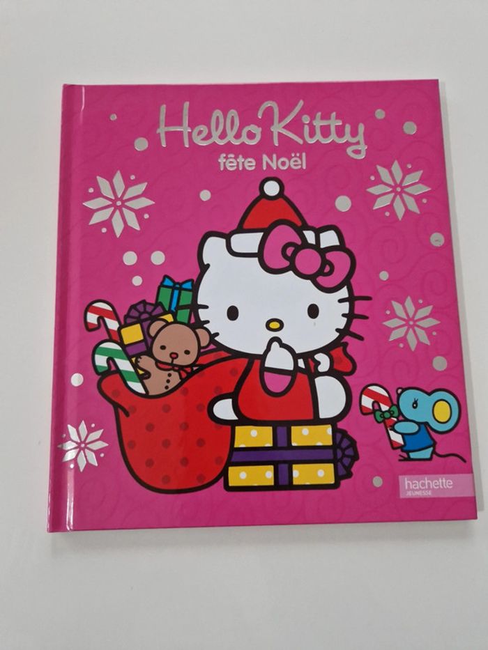 Livre 📖 Hello Kitty fête Noël
