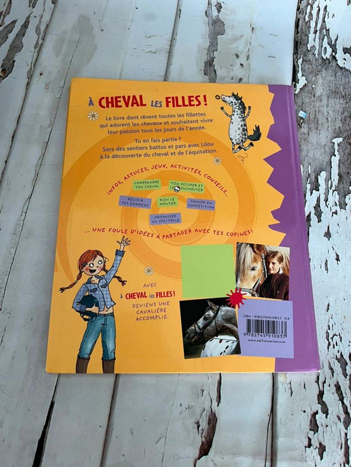 Livre à cheval les filles - photo numéro 2