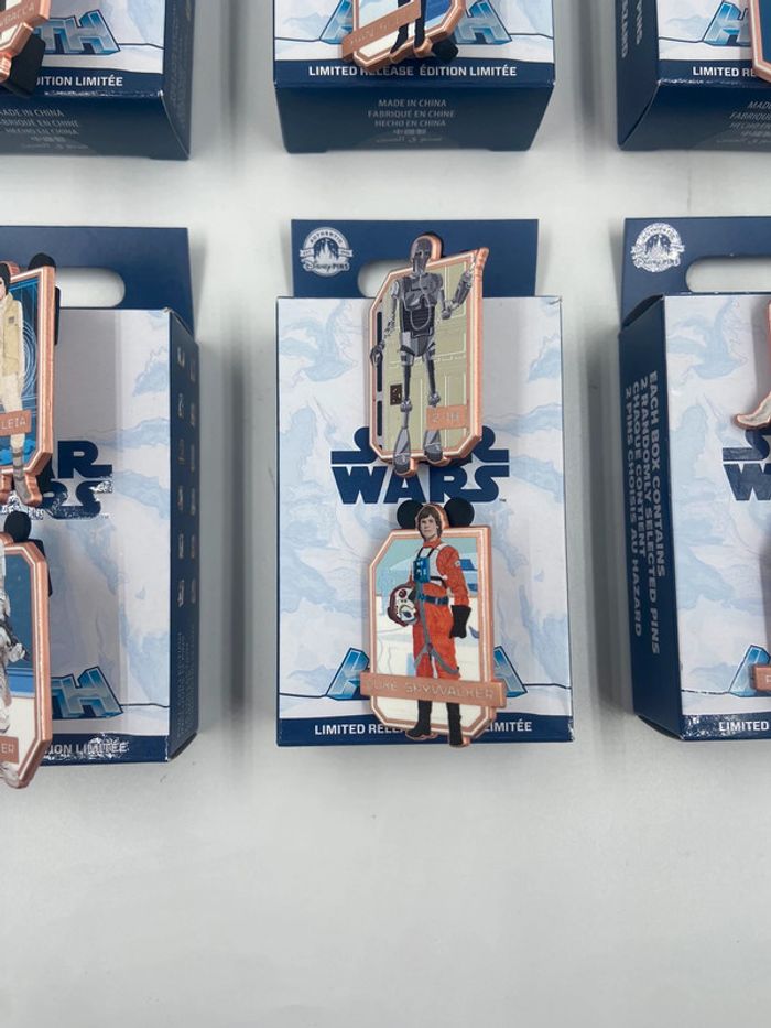 Collection Complète 12 Pin's Star Wars Hoth 2023 Disney Parks édition limitée NEUF - photo numéro 3