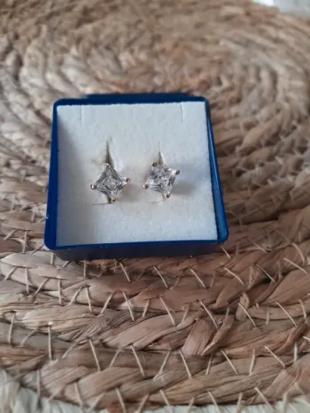 Boucles d oreilles puces plaque or