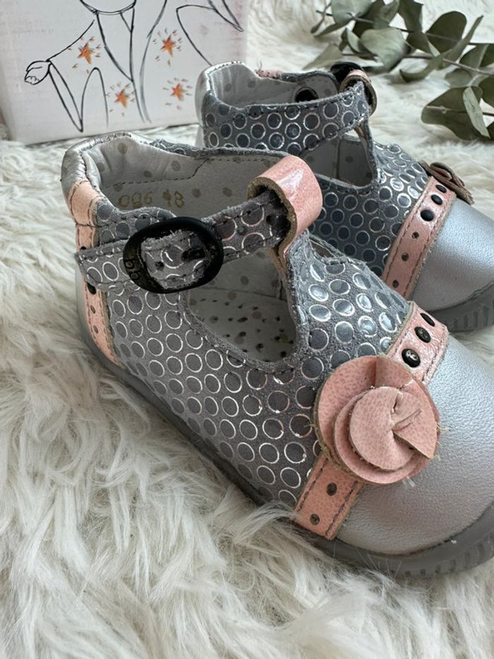 Paire de sandales Babybotte taille 18 - photo numéro 3