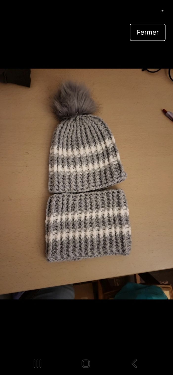 Lot bonnet + tour de cou