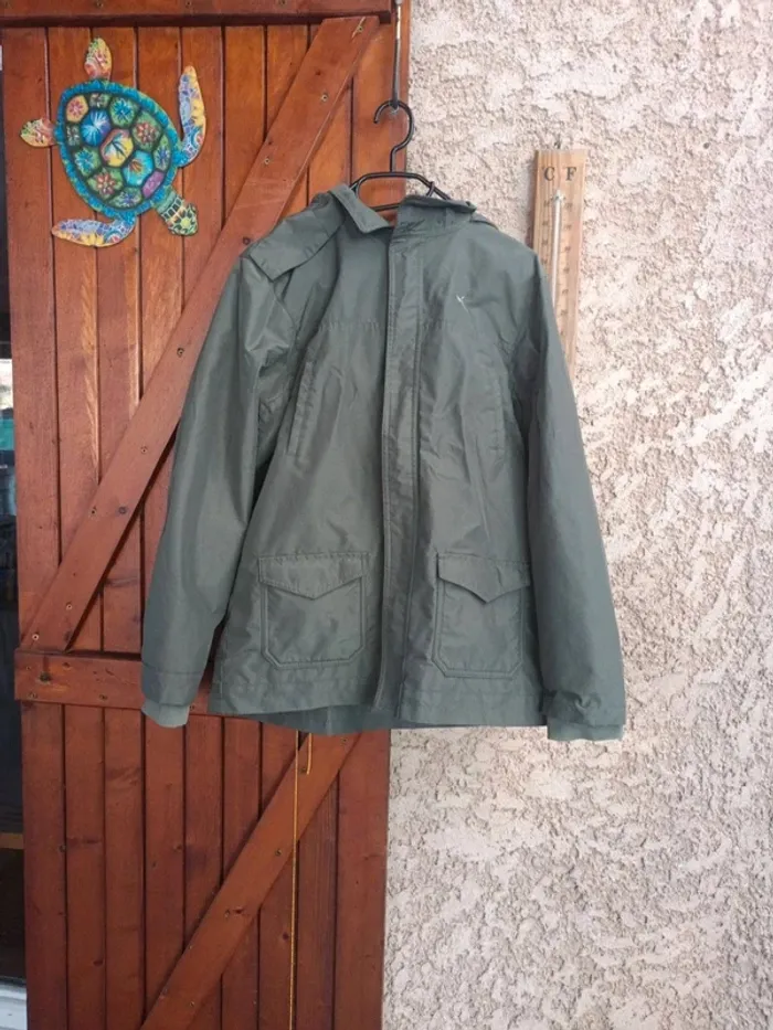 Manteau veste Domyos kaki très bon état 12 ans