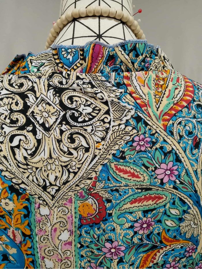 Robe bohème multicolore grande taille 50 ample, manches longues et ourlet volanté - photo numéro 9