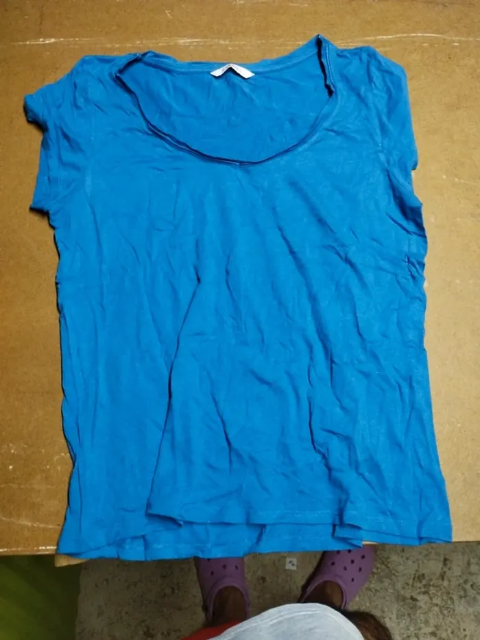T-shirt bleu