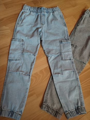 Lot de 2 jeans cargo neufs 10ans