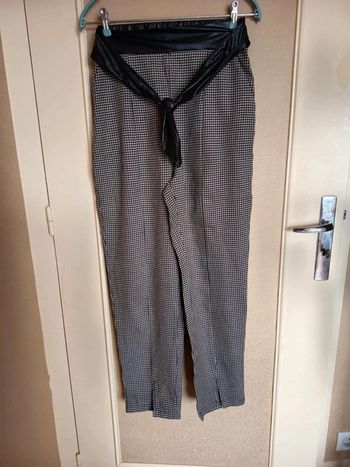 Pantalon léger. Marque shein.