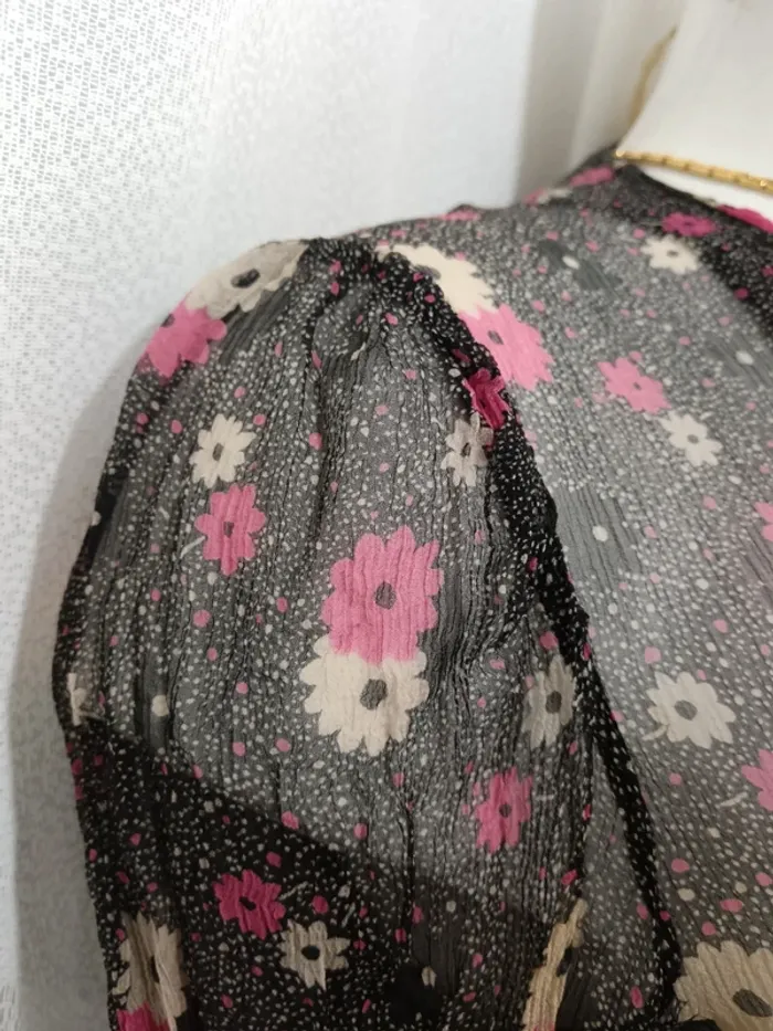 Cacharel "Chemisier en soie motif liberty" t.36 - photo numéro 9