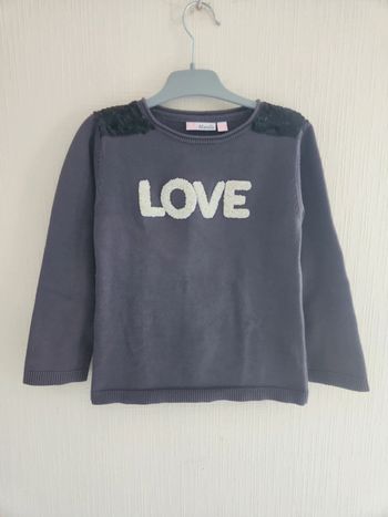 Pull gris neuf sequins aux épaules et love en relief 6 ans Lili Marelle