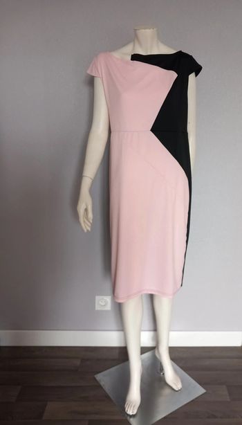 Robe chic asymétrique neuve 2XL.