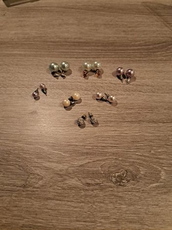 Petites boucles d'oreilles