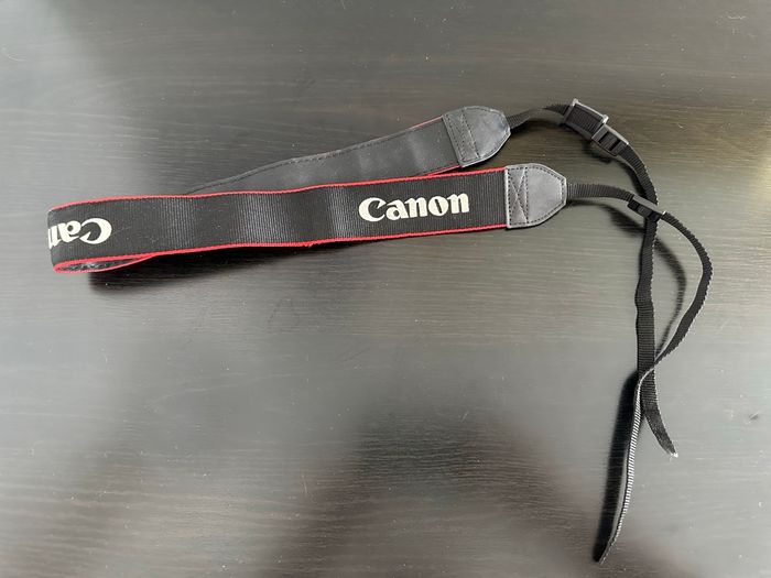 Bandoulière sangle noir et rouge Canon EOS Digital