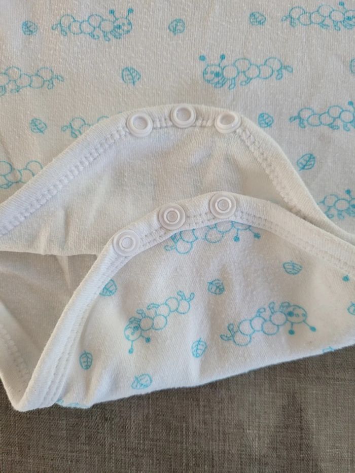Lot de 4 bodys, taille 23 mois, 92 cm - photo numéro 8