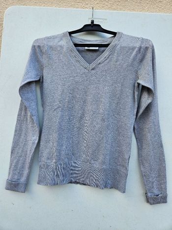 Pull Gris