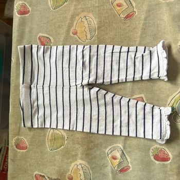 Legging pour bébé en taille 6 mois