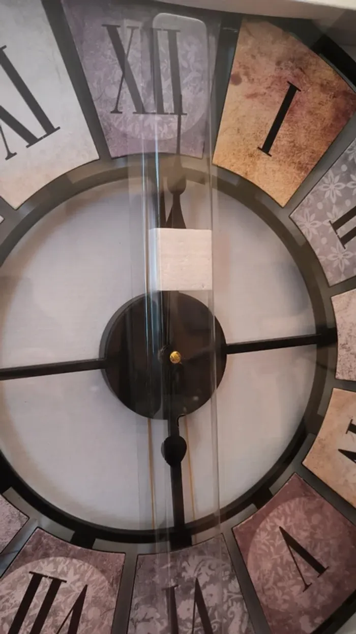 [NEUF] Grande horloge murale Vintage silencieuse en métal XXL Chiffres Romains rétro déco 50 cm - photo numéro 5