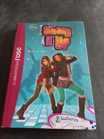 Shake it up disney blibliotheque rose