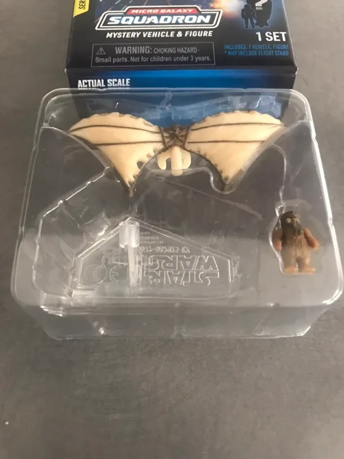 Figurine Star Wars Micro Galaxy Squadron Series 4 Scout Class Ewok Combat Glider - photo numéro 2