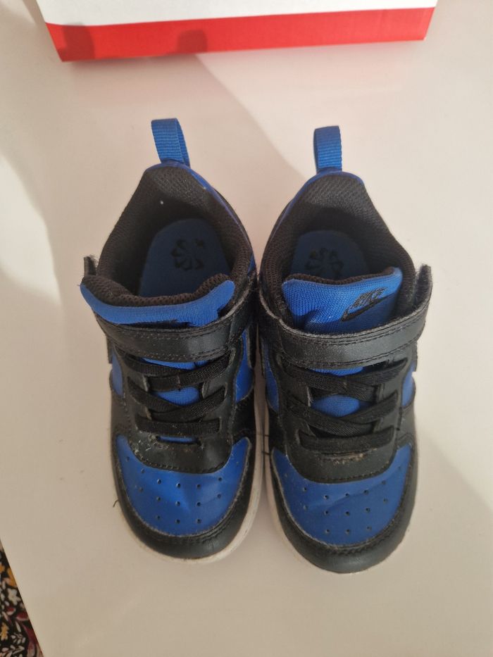 Baskets garçon Nike Pointure 25 - photo numéro 4