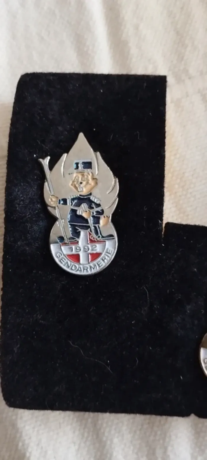 Pin's Gendarmerie, Albertville 1992. - photo numéro 2