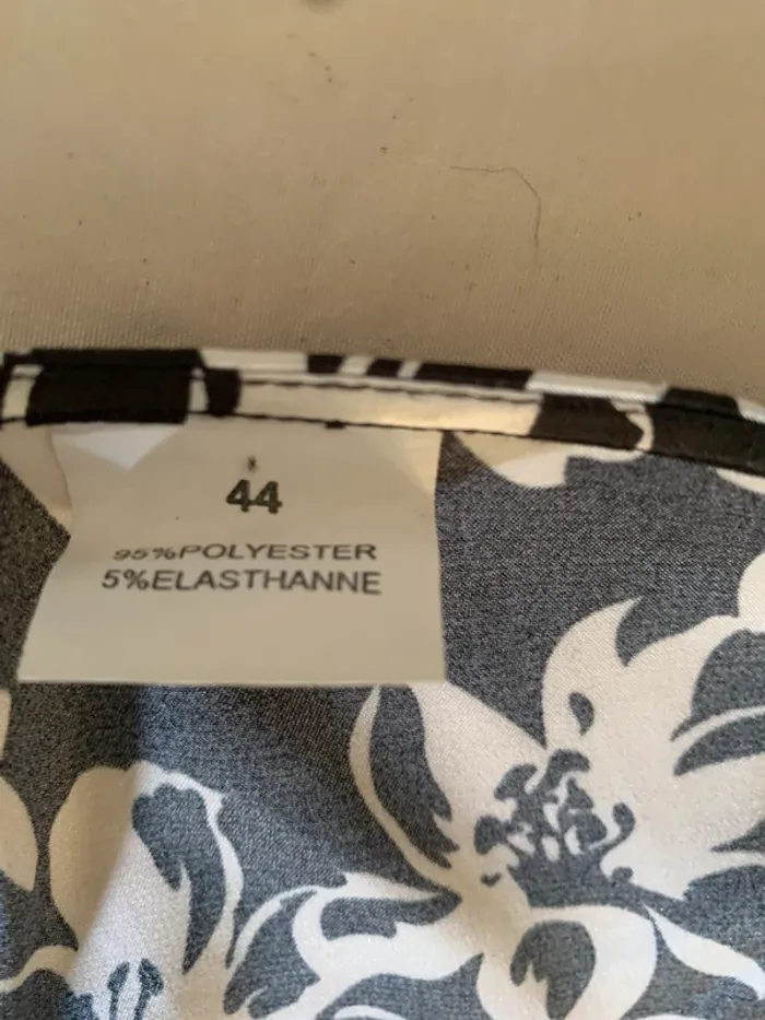 Blouse effet satiné fluide manches courtes taille 44 - photo numéro 13