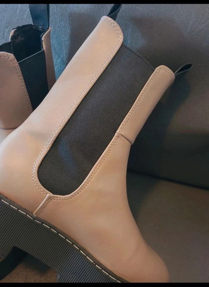 Bottines quasiment neuf taille 37 - photo numéro 2