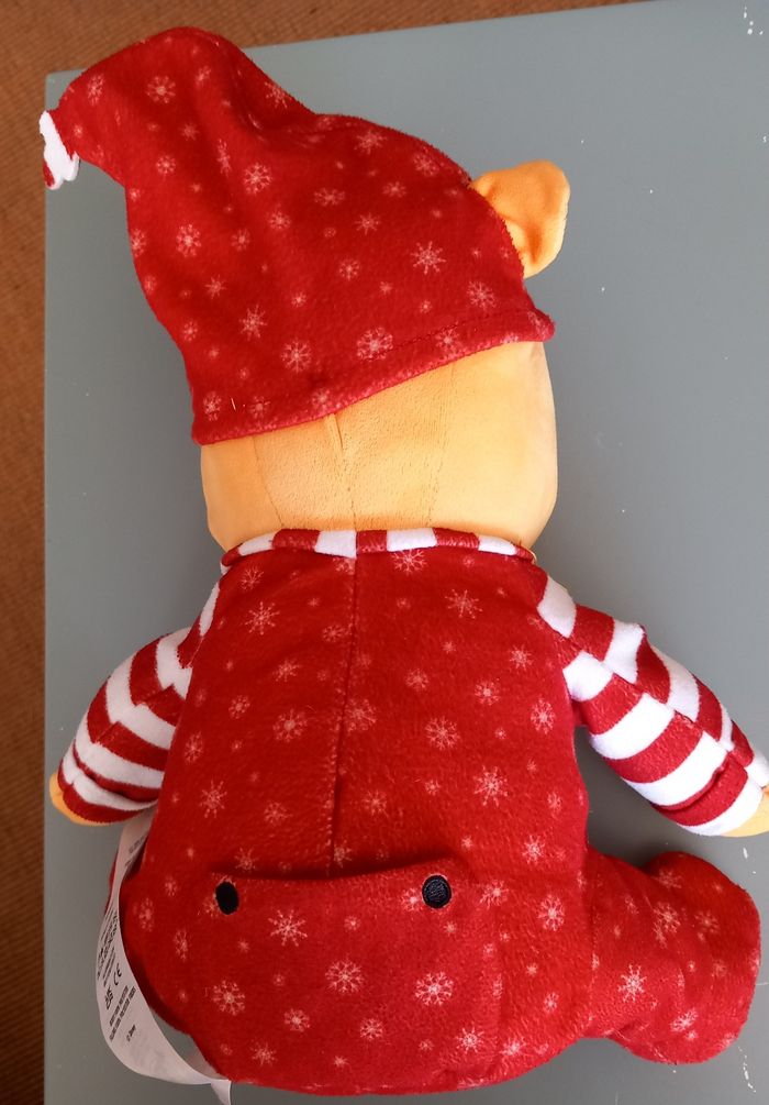Peluche Disney Store 2021 Winnie the pooh - photo numéro 3