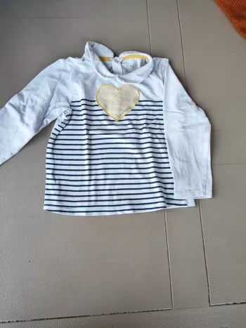 Tee shirt