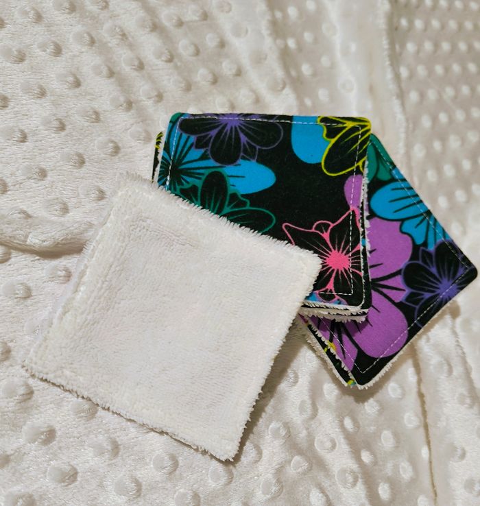 Trousse de toilette doublée et ses lingettes en éponge de bambou - photo numéro 3