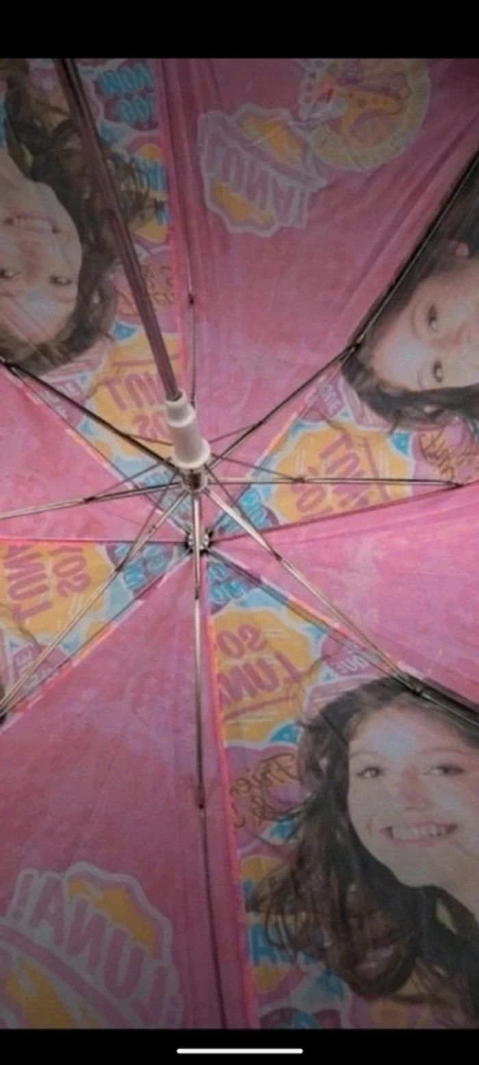 Parapluie rose - photo numéro 3