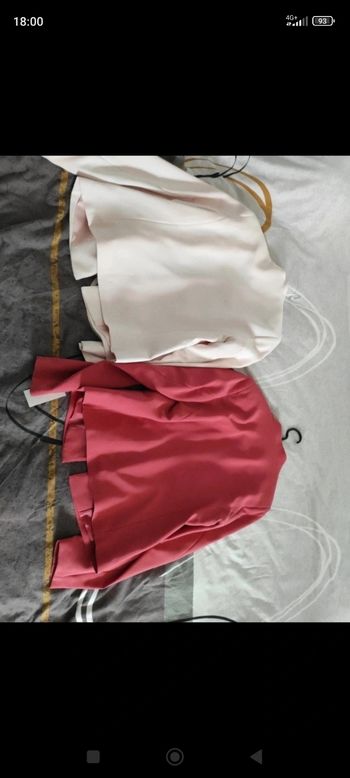 Lot 2 vestes femmes neuves avec étiquette taille 38
