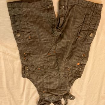 Salopette en 12 mois