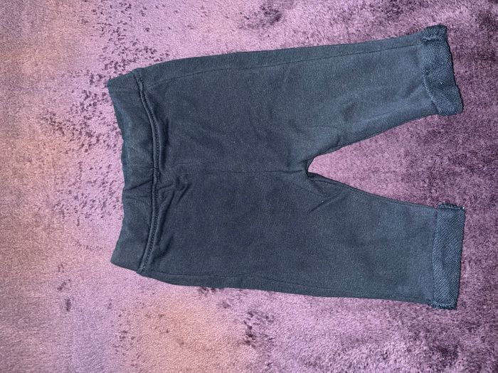 Pantalon bleu marine taille 3 mois marque KIABI