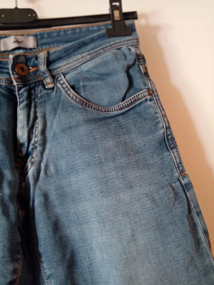 Joli bermuda bleu. Taille 36. Celio - photo numéro 3