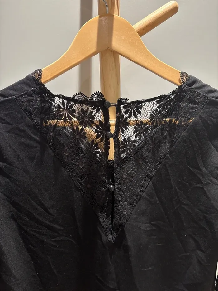 Robe noir - photo numéro 2