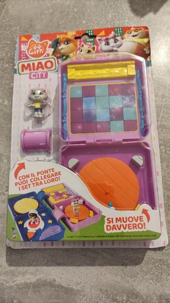 Polly pocket chat Miao city discothèque