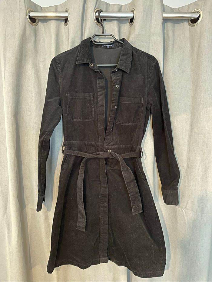 Robe chemise noire velours côtelés