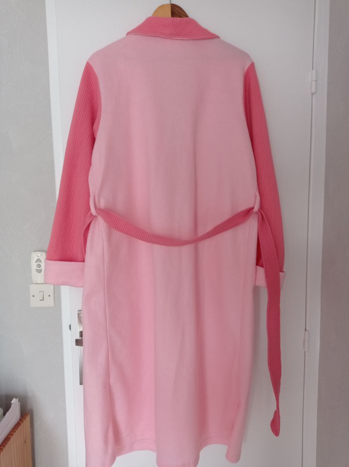 ROBE DE CHAMBRE LBP Rose. NEUVE. - photo numéro 2