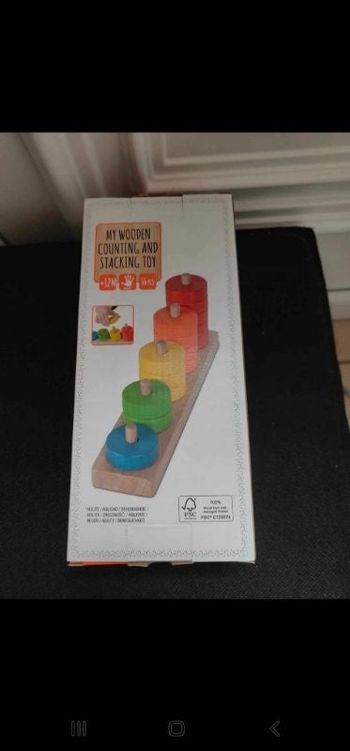 Je compte et j'empile en bois neuf
