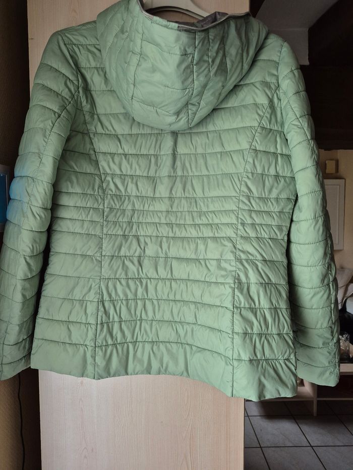 Veste matelassée  avec capuche - photo numéro 2