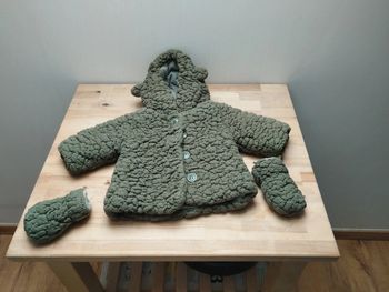 Veste polaire a boutons avec moufles bébé fille 1 mois