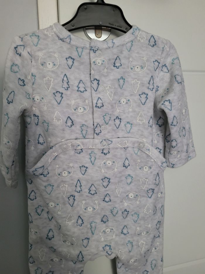 Neuf avec étiquette Pyjama grenouillère 6 mois déco sapin - photo numéro 3