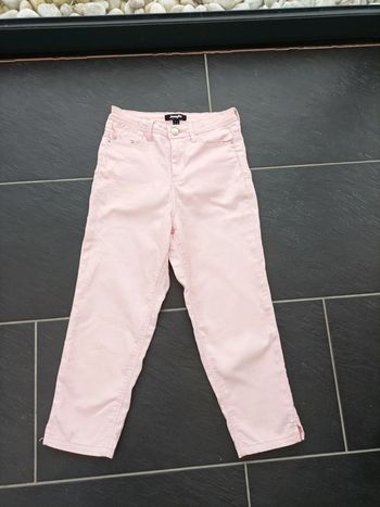 Joli pantalon 3/4 fille T32
