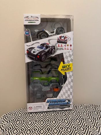 WDK -Véhicules à Customiser soi-même avec tournevis (4 coques)