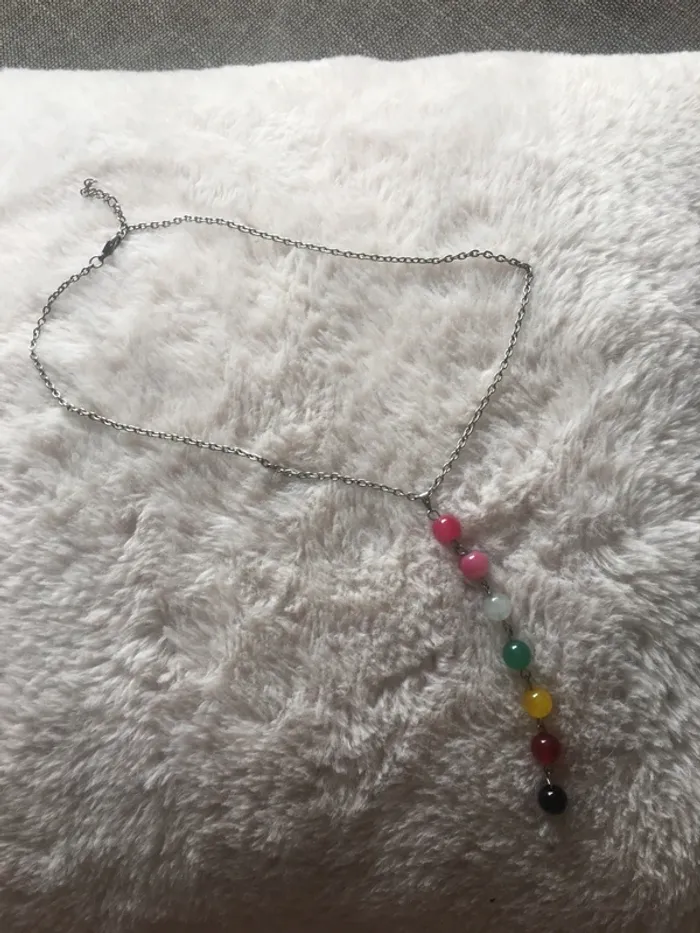 Collier de 7 perles multicolores - photo numéro 5